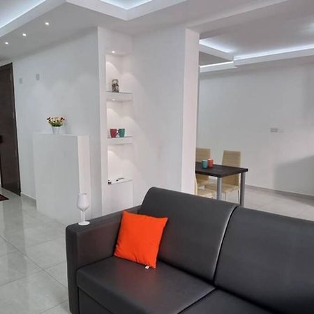 Seaview 2 Double Bedroom Modern Apartment خليج سانت بول المظهر الخارجي الصورة